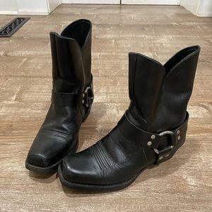 Ariat short cowboy boots 7.5